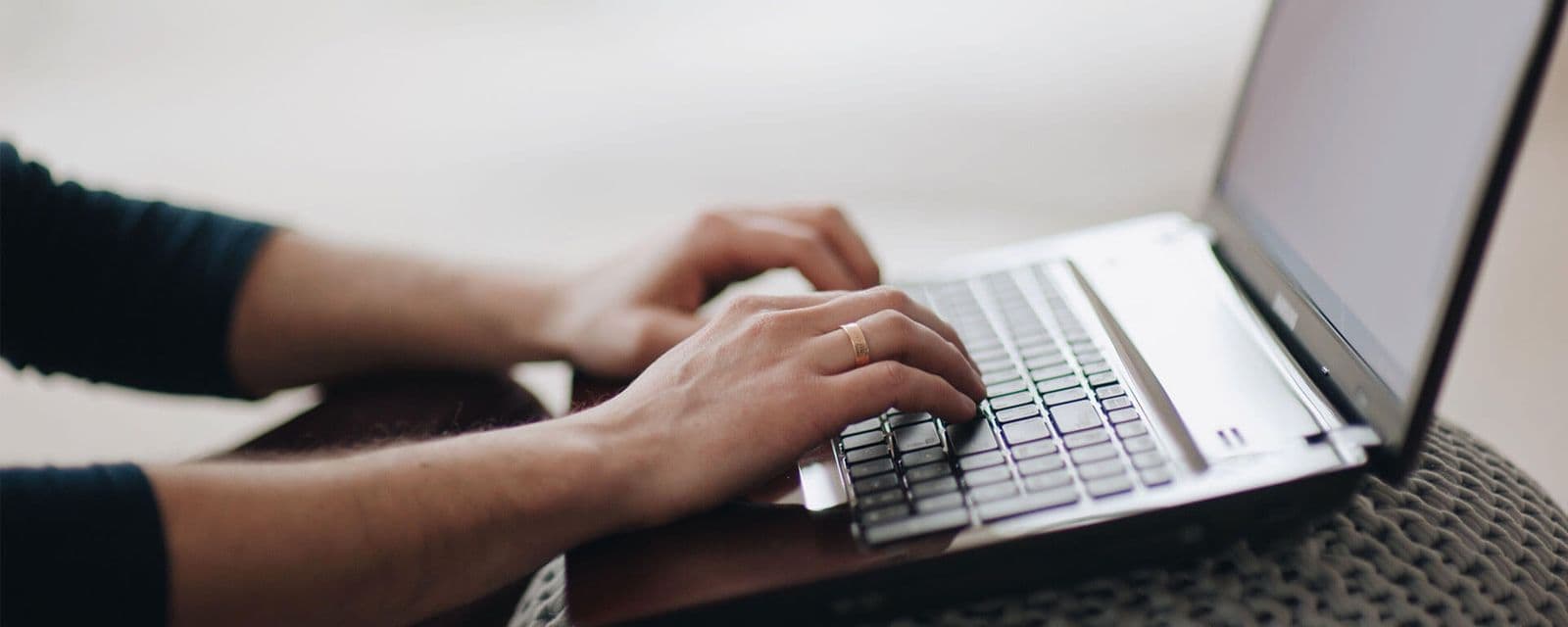 Arbeiten am Laptop